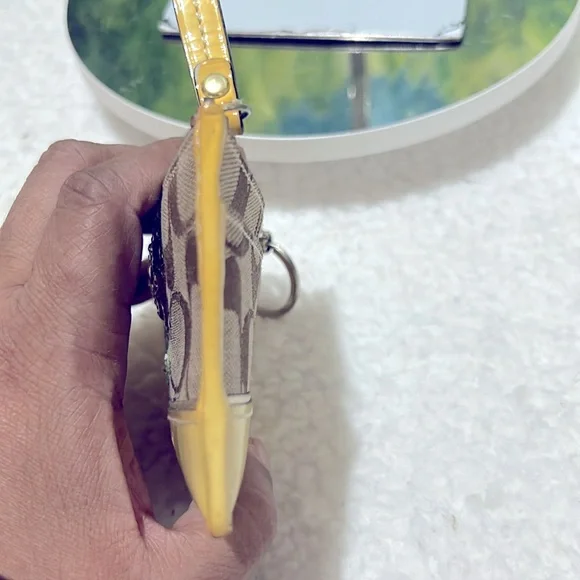 Coach mini Card/Keychain Holder with 2 Rings & Croc Keychain - Picture 11 of 11